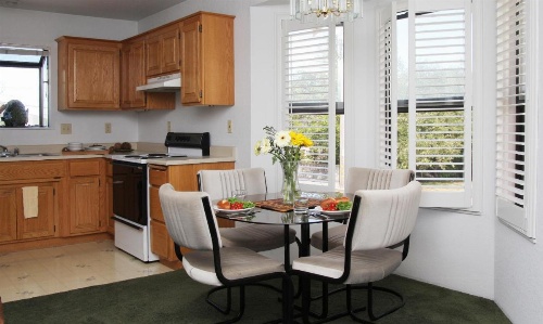 Redwood Suites image 11
