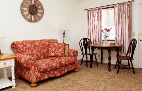 Redwood Suites image 12