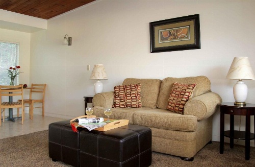 Redwood Suites image 26