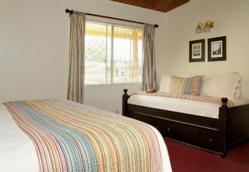 Redwood Suites image 27